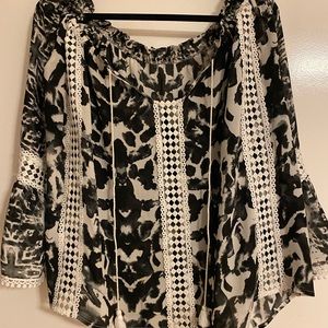Women’s off the shoulder black/white blouse